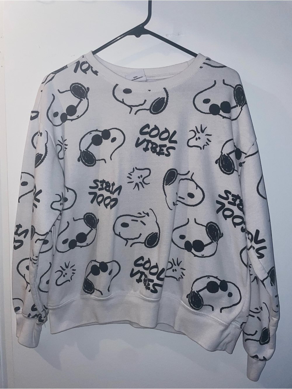 Snoopy 'Cool Vibes' Graphic Sweatshirt - White with Black Print